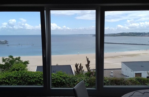 Hondarribia Apartamento | Preciosas vistas al mar en apartamento con jardín en Hondarribia