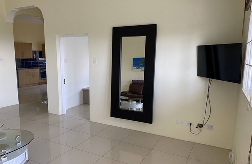 IronShore Estates Apartamento | Beautiful sea view flat in coral gardens 10 min fr airport 15 min fr night life