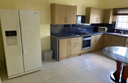 IronShore Estates Apartamento | Beautiful sea view flat in coral gardens 10 min fr airport 15 min fr night life