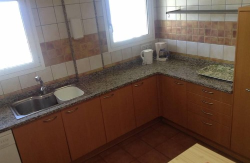 Llanca Villa | Hermosa villa frente a la playa Piscina privada climatizada. Cala 5 minutos a pie