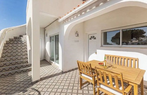 Alporchinhos Casa | Beautiful seaside villa