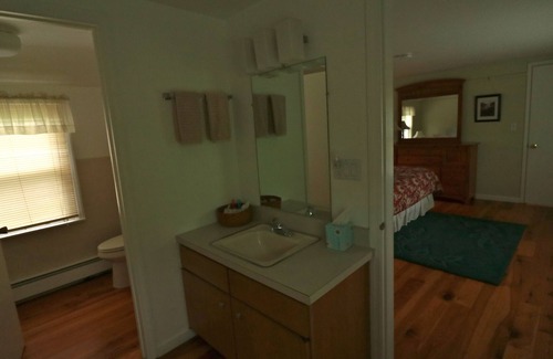 Mountainville Cabaña | Hermosa, aislada, casa de campo, con 30x60 piscina en el suelo.