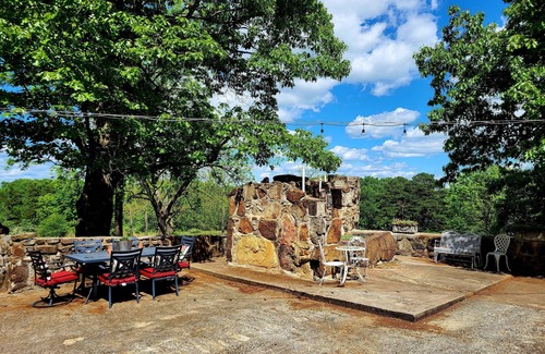 Omaha Cabaña | ¡Castillo exclusivo, ubicado en el centro de Branson al hermoso río Buffalo!