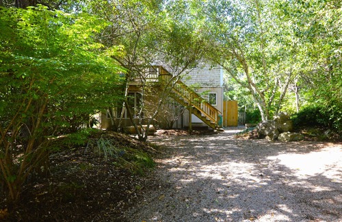 Truro Casa | Beautiful Secluded North Truro Home with Private Beach Access and Parking