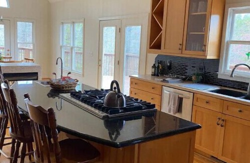 Pinnacle Casa | Beautiful serene lake house in the foothills, great for couples or families.