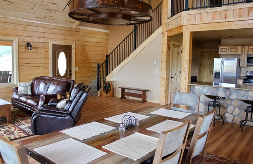 Tierra Del Oro Cabina | Hermoso y sereno nuevo Log Cabin Lodge