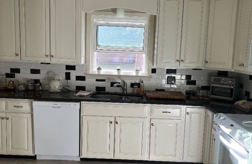 Jasper Casa | Beautiful Single Family 3 bedroom Home