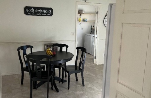 Jasper Casa | Beautiful Single Family 3 bedroom Home