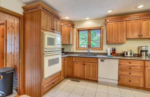 Timberline Casa | Beautiful slope side home! Come and enjoy life at Dew Revue!!