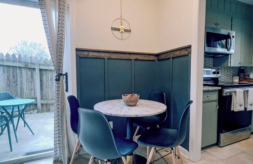 Lewisville Condominio | Beautiful Small Town Condo