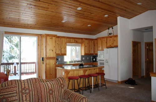 Mountain View Estates Casa | Hermosa cabaña en South Lake Tahoe con bañera de hidromasaje