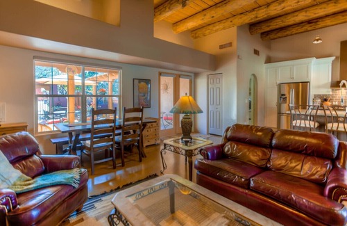 Civano Casa | Beautiful Southwest Retreat in Civano