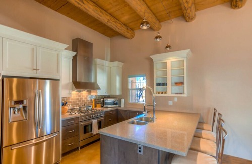 Civano Casa | Beautiful Southwest Retreat in Civano
