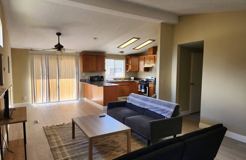 American Canyon Casa | Beautiful, spacious 3 bedroom Napa Adjacent hideaway. Pet and family friendly