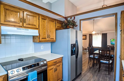Overland Park Casa | Beautiful | spacious | clean house for families #2