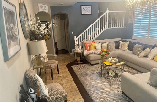 Palmdale Casa | Beautiful & Spacious 4 bedroom 3 full bath home, located in Palmdale, CA