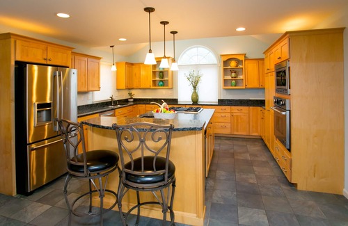 Winchester Casa | Hermosa, espaciosa casa de 5+ dormitorios en Highland Lake con vistas espectaculares!