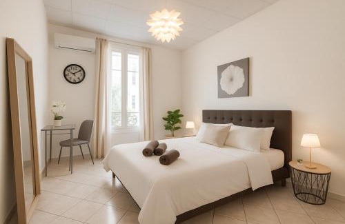 Lepante Quarter Apartamento | Beautiful spacious air conditioned apartment - center
