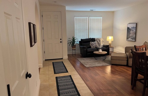 Tulare Casa | Beautiful spacious City Home