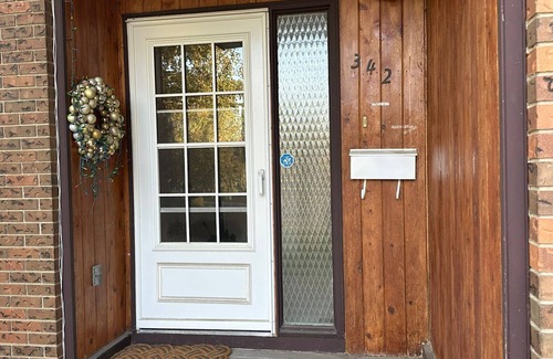 Saskatoon Casa | Beautiful spacious cozy private basement suite