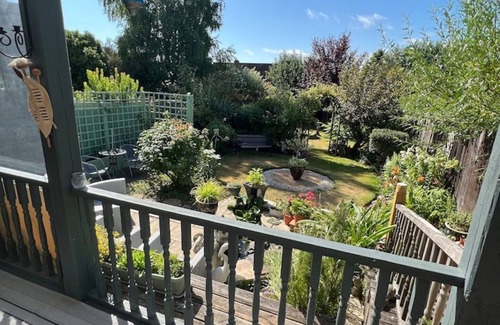 Petersfield Casa | Beautiful spacious 2 Bedroom townhouse