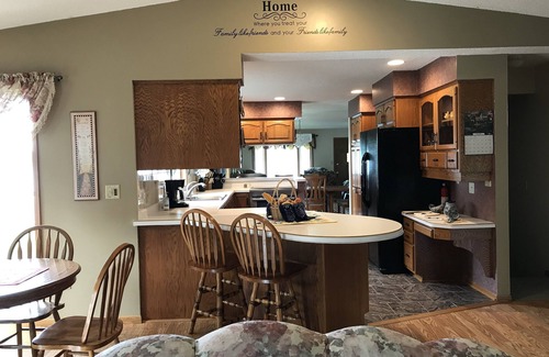 Lake City Casa | Beautiful spacious house with spectacular views of Lake Pepin