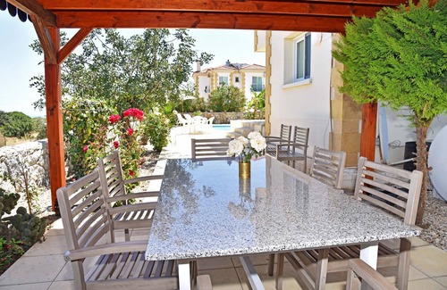 Karsiyaka Villa | Hermosa y espaciosa villa de lujo con impresionantes vistas a la montaña y al mar, wifi, piscina privada