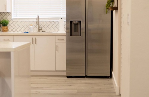 Highland Garden Casa | Beautiful, Spacious Modern Home Near Beach