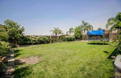Pumpkin Center Casa | Beautiful Spacious 4BR 3BA Home with King Suite