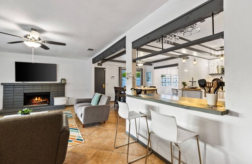 Racquet Club South Casa | 20% Off Aug! Amazing Family House W/Pool, Clean!