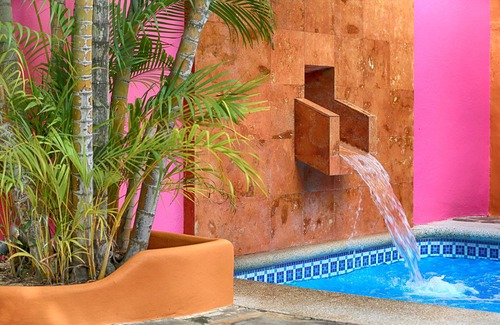North End Casa | Hermosa, española, Hacienda con aire acondicionado con encantador patio y piscina