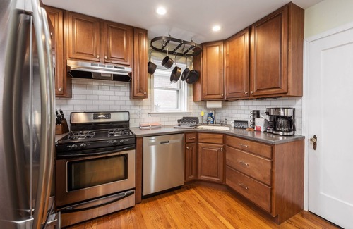 Tower Grove South Casa | Beautiful St. Louis Home with Full Size Game room!