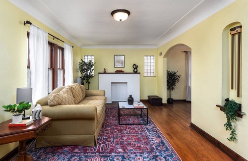 Tower Grove South Casa | Beautiful St. Louis Home with Full Size Game room!
