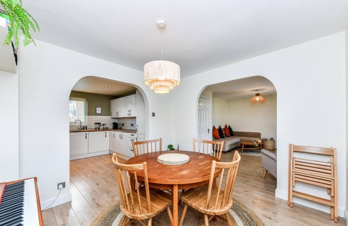 Stoke Bardolph Casa | Beautiful stay next to lakes and river