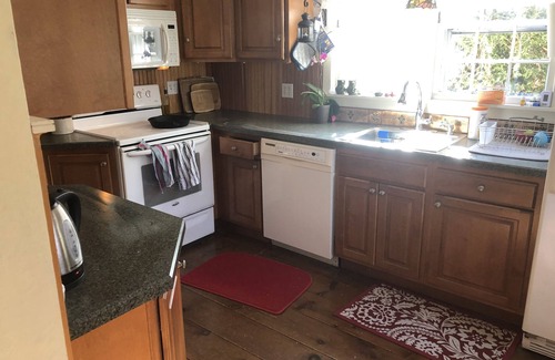 Finesville Casa | Beautiful stone house in pastoral riverside town