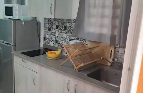 Les Abymes Apartamento | Beautiful studio near the marina (#2)