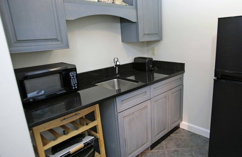 Edgecomb Apartamento | Beautiful studio unit at resort, sleeps 4
