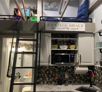Berrien Springs Apartamento | Beautiful studio loft near wineries, orchards, & beaches