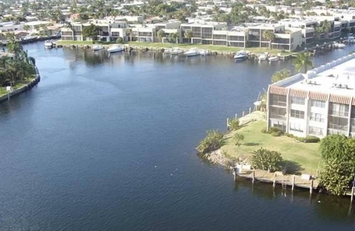 Cypress Lakes Apartamento | Beautiful Studio apartment (435880) by Houzlet