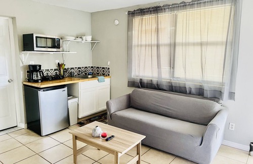 Jacksonville Apartamento | Beautiful Studio! Very peaceful, very safe!