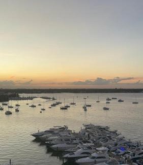 North Bay Village Apartamento | Beautiful Studio w Amazing View of Miami Skyline