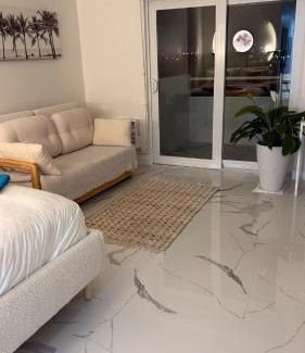 North Bay Village Apartamento | Beautiful Studio w Amazing View of Miami Skyline