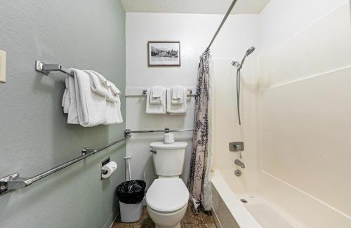 Truckee Apartamento | Beautiful Studio W/Kitchenette #134 at Donner Lake Village