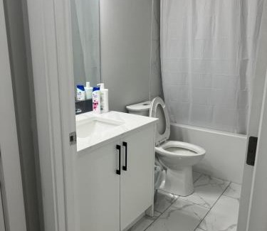Calgary Apartamento | Beautiful suite