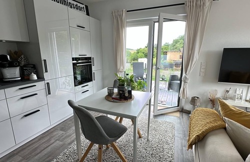 Biebertal Apartamento | Beautiful, sun-drenched vacation apartment on the Dünsberg - surrounded by greenery
