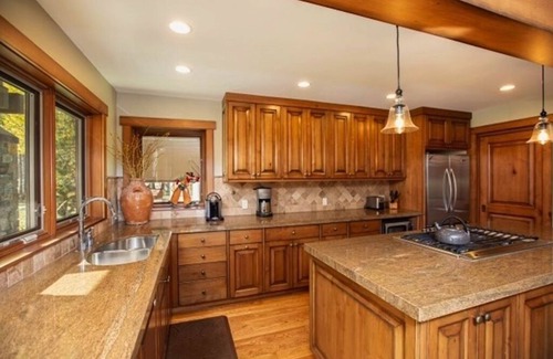 Sun Valley Casa | Beautiful Sun Valley home, 5 minutes to the everything-skiing, hiking, downtown!
