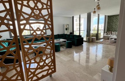 Bab al-Bahr Apartamento | Beautiful sunny apartment with swim pool in Marina