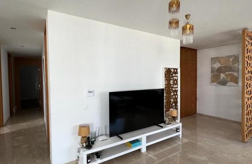 Bab al-Bahr Apartamento | Beautiful sunny apartment with swim pool in Marina