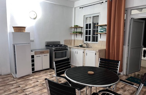 Mahaut Apartamento | Beautiful sunset and Mountain View 2 bedroom apt