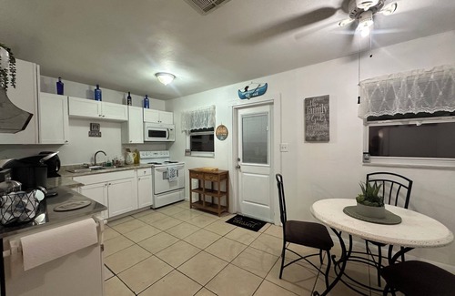 Florida South Atlantic Coast Cabaña | Beautiful sunset Lakeview cottage